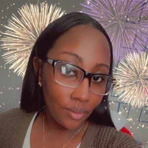 Meet your Posher, Loniqua